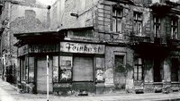 S/W Foto von Feinkostladen