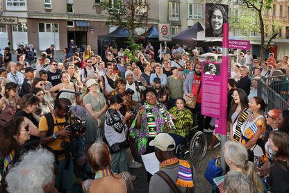 Straßenumbenennung in Audre-Lorde-Straße / Einweihung des Gedenkzeichens für Audre Lorde