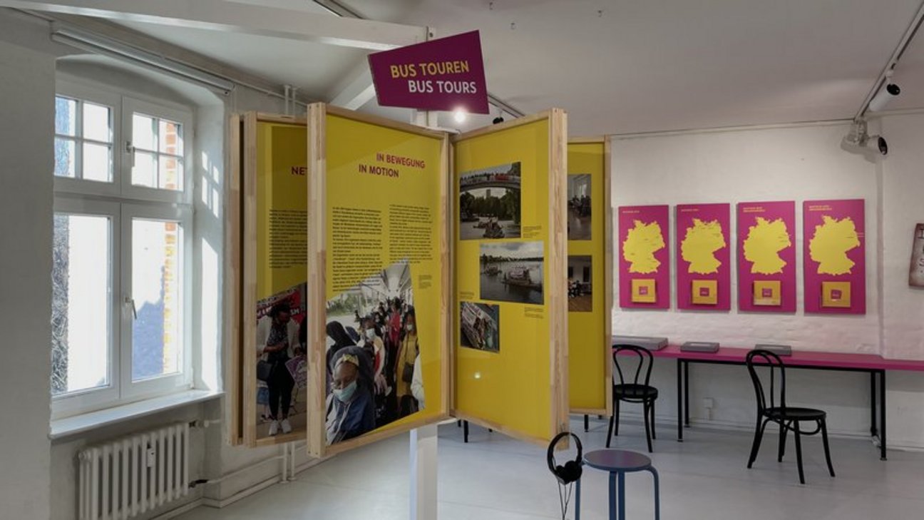 Blick in die Ausstellung ,,Woman in Exile"