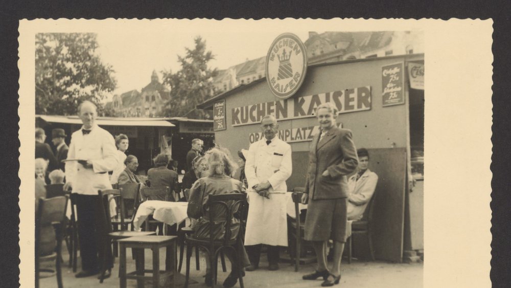 Außenansicht des Cafés Kuchen-Kaiser am Oranienplatz