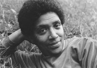 Audre Lorde im Park „Im Schwarzen Grund“. Foto: Dagmar Schultz, 1984 