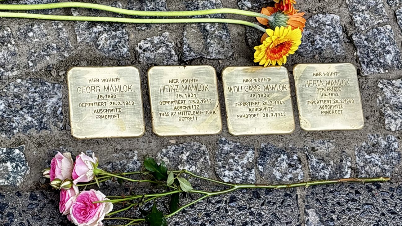 Foto einer Stolpersteinverlegung